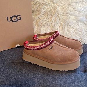 NEW UGG Tazz with box
